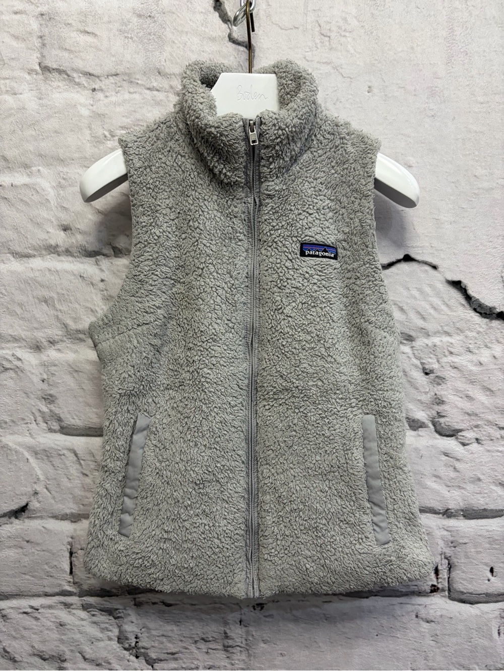 Patagonia Los Gatos Fleece Teddy Bear Vest
Soft Grey Outdoors